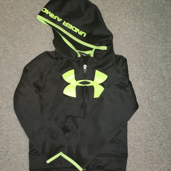 black under armour zip up hoodie
